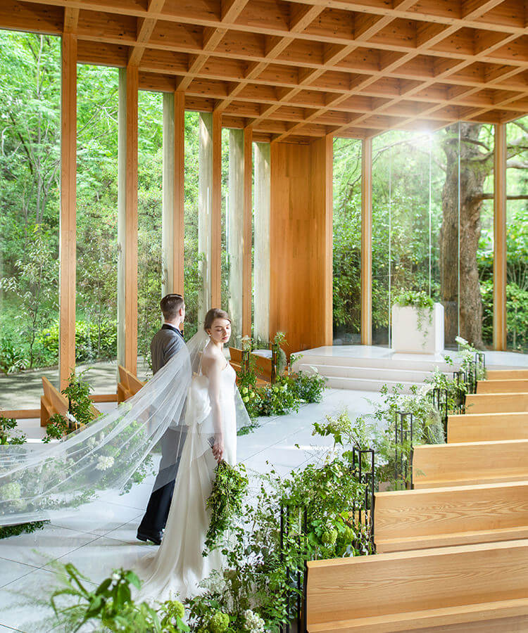 教会 チャペル 大阪で自然に包まれた森ウエディングができる結婚式場 ウエディング 鶴見ノ森 迎賓館